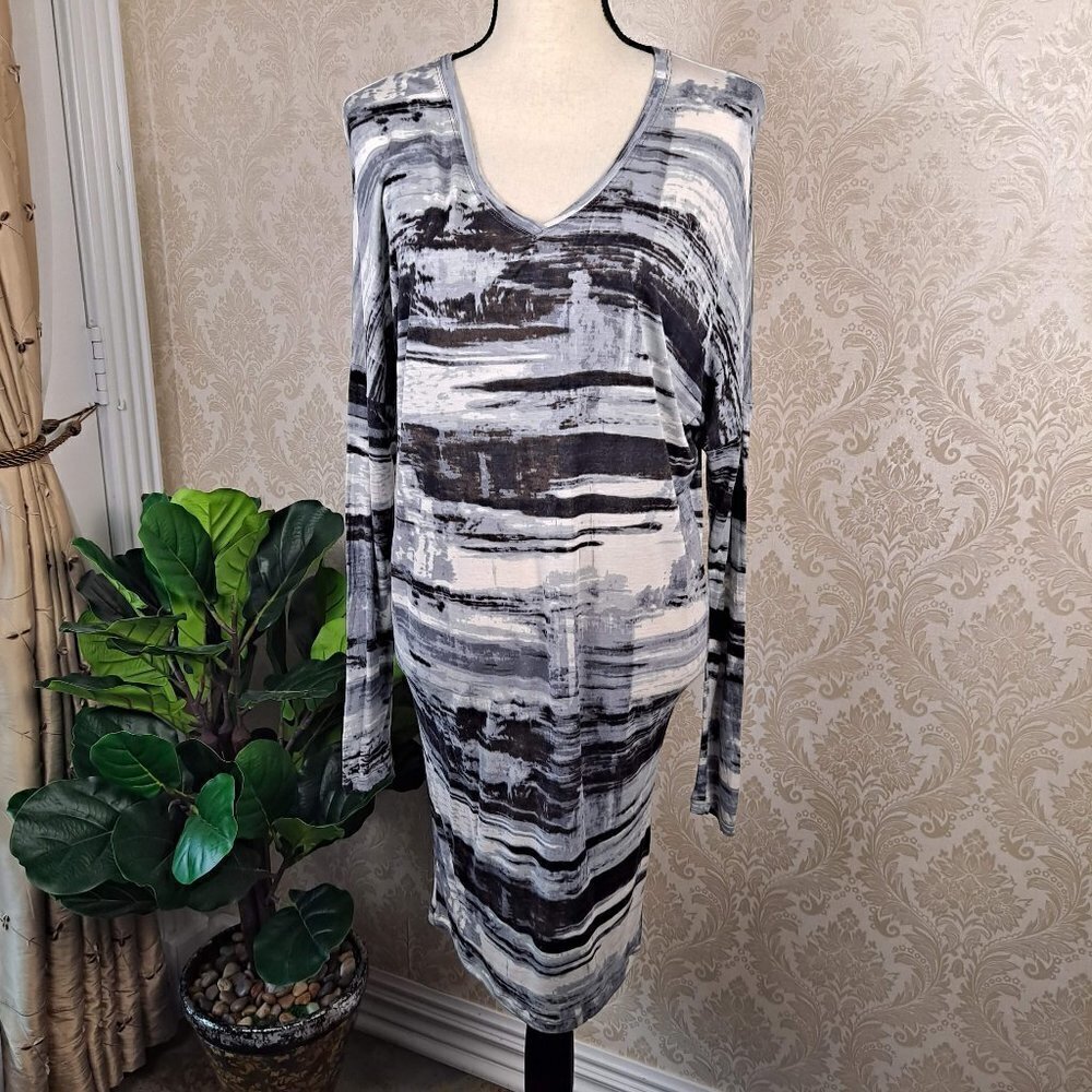 Cabi Size XS Black/Gray/White BodyCon Dress Blouson Top Vneck Dropped Shoulder